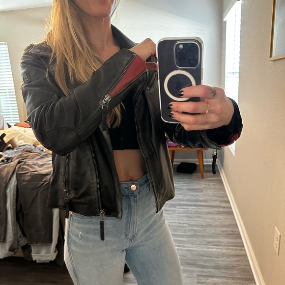 Stars Leather Jacket - Picture 3 of 5